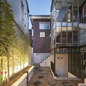  Guest house Monday Cracker Hongdae